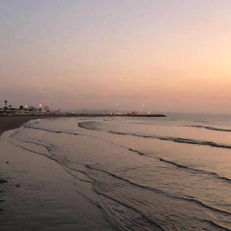 Beach Apartment Mackenzie, Larnaca Ngoại thất bức ảnh