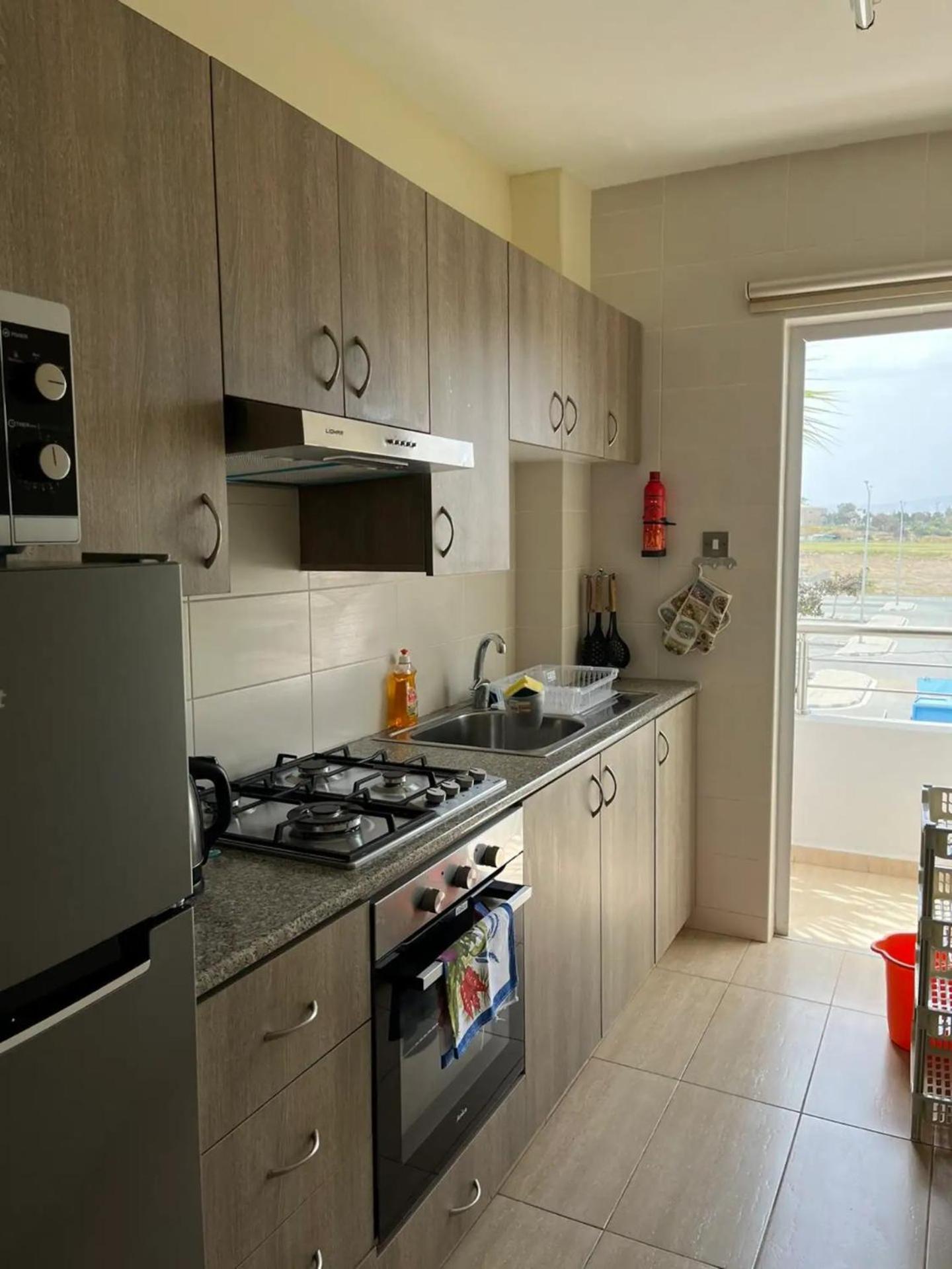 Beach Apartment Mackenzie, Larnaca Ngoại thất bức ảnh
