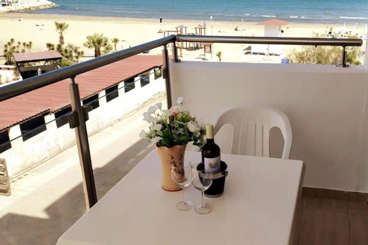 Beach Apartment Mackenzie, Larnaca Ngoại thất bức ảnh